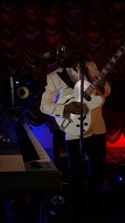 ワイクリフ・ジョンのインスタグラム：「Jazz renditions for The Chi #TheChiIsWhy #ShowtimePartner」