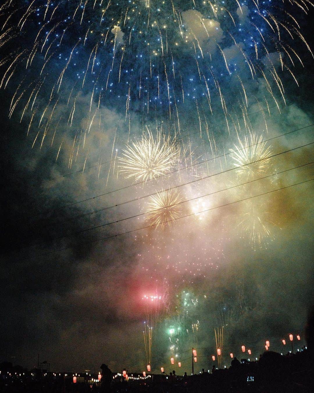haru wagnusさんのインスタグラム写真 - (haru wagnusInstagram)「『戸田橋花火大会』 ㅤㅤㅤㅤㅤㅤㅤㅤㅤㅤㅤㅤㅤ ㅤㅤㅤㅤㅤㅤㅤㅤㅤㅤㅤㅤㅤ この日からもうすぐ丁度１年。 最高すぎた花火。 来年にはみんなでまた見たいね🎆 ㅤㅤㅤㅤㅤㅤㅤㅤㅤㅤㅤㅤㅤ ㅤㅤㅤㅤㅤㅤㅤㅤㅤㅤㅤㅤㅤ #花火」7月30日 19時25分 - wagnus