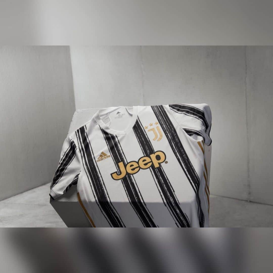 ゲキサカさんのインスタグラム写真 - (ゲキサカInstagram)「ユベントス、新シーズンホームユニフォーム発表  #juventus #ユベントス  #ユニフォーム #セリエA #🇮🇹 #soccer #football #サッカー #⚽️ #gekisaka  #ゲキサカ #adidas #adidasfootball  #アディダス」7月30日 19時55分 - gekisaka