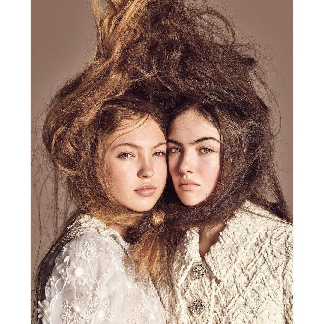 ルイージ&イアンゴさんのインスタグラム写真 - (ルイージ&イアンゴInstagram)「Lila 🌸 @lilamoss  and Stella 🌟 @stellajones for @chaossixtynine @chaos - THE CHANEL ISSUE n•5 - @luigiandiango @luigimurenu @stockdale.charlotte @katielyall @georgisandev @pg_dmcasting @2bmanagement #chaos69xchanel」7月30日 20時31分 - luigiandiango