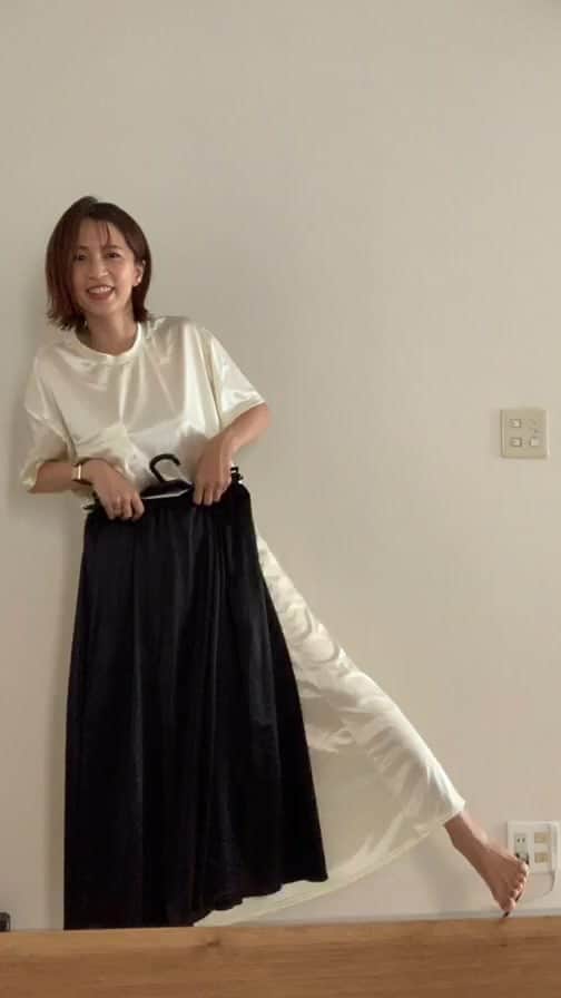 のインスタグラム：「ご視聴いただき、ありがとうございました❤️ NYLONJapan、Now me LAGUNAMOONさんと心を込めて作ったお洋服です。 ZOZOTOWNにて販売中✨ こちらからご注文の受け付けをしております。 ↓ https://zozo.jp/search/?p_tpcsid=1242308  @nowme_jp  @nylonjapan @lagunamoon_com」