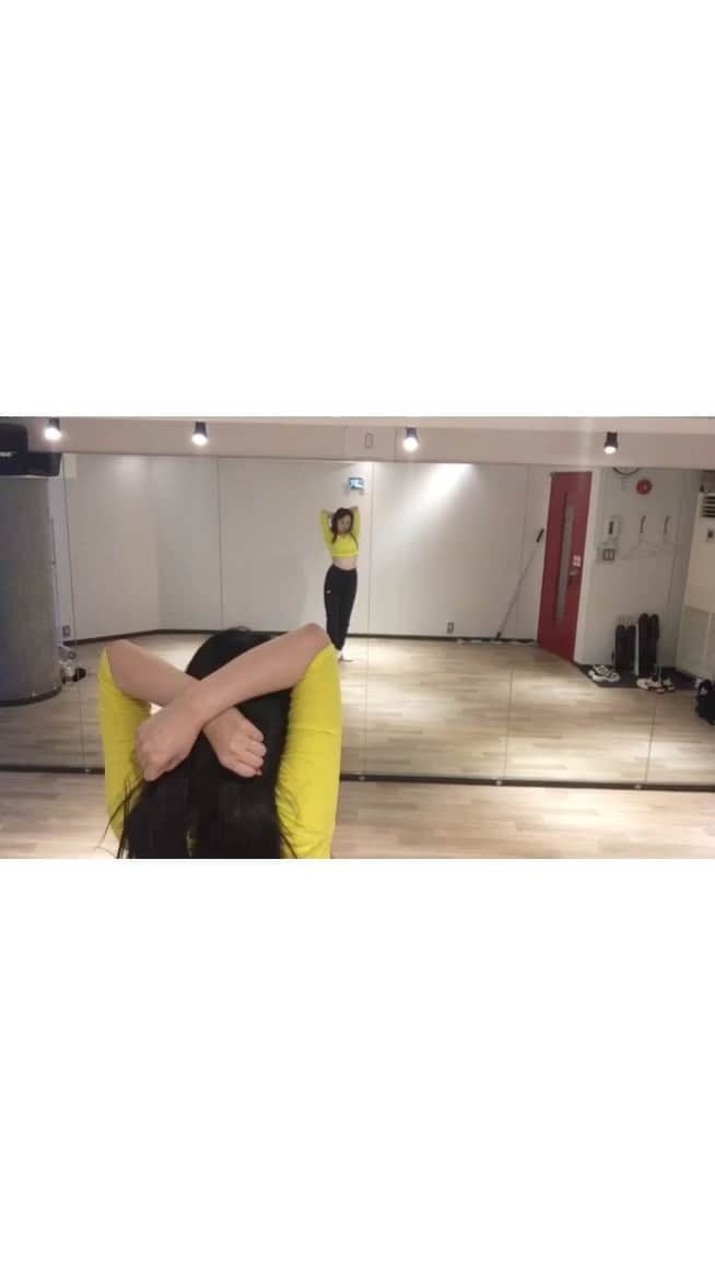 963のインスタグラム：「インスタのストーリーで踊って欲しい曲にpsycho入ってたのでまでに踊ったのを載せます。」
