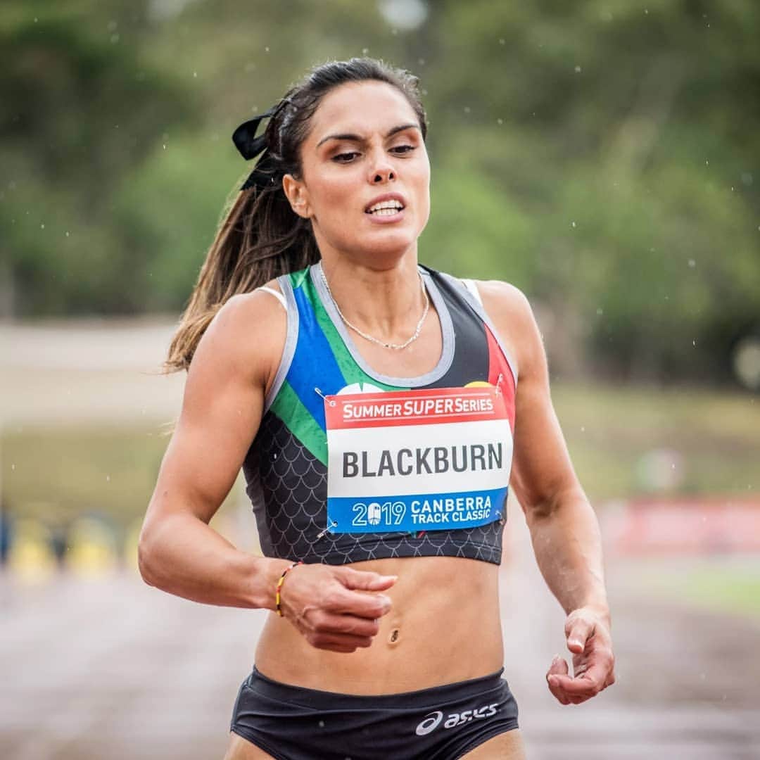 Angeline BLACKBURNのインスタグラム：「Track Thursday reminding me that it's time to get back into gear. 👣  Photo credit: @tempojournal📸 #throwbackthursday #trackthursday #athletics #trackandfield #refocus #running #canberra #」