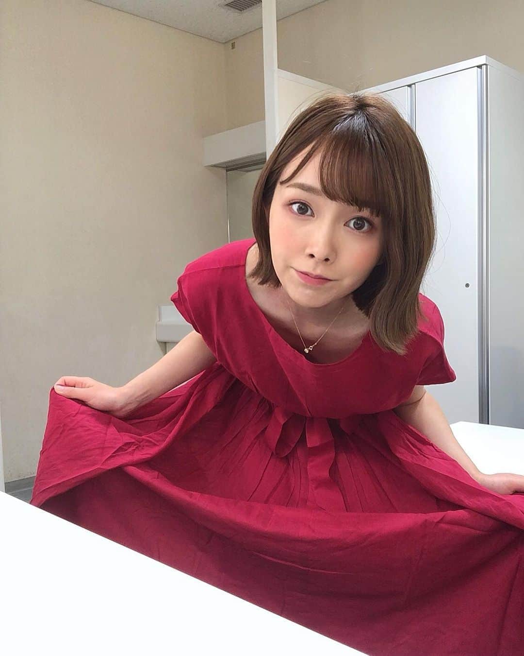 黒澤詩音のインスタグラム：「*﻿ ﻿ #プロ野球ニュース﻿ ﻿ 今週はピンクのワンピース👗﻿ ﻿ 衣装提供： #Pierrot さん🌸 ﻿ ﻿ #プロ野球 #野球 #フジテレビone  #フジテレビ　#衣装 #アナウンサー #baseball」