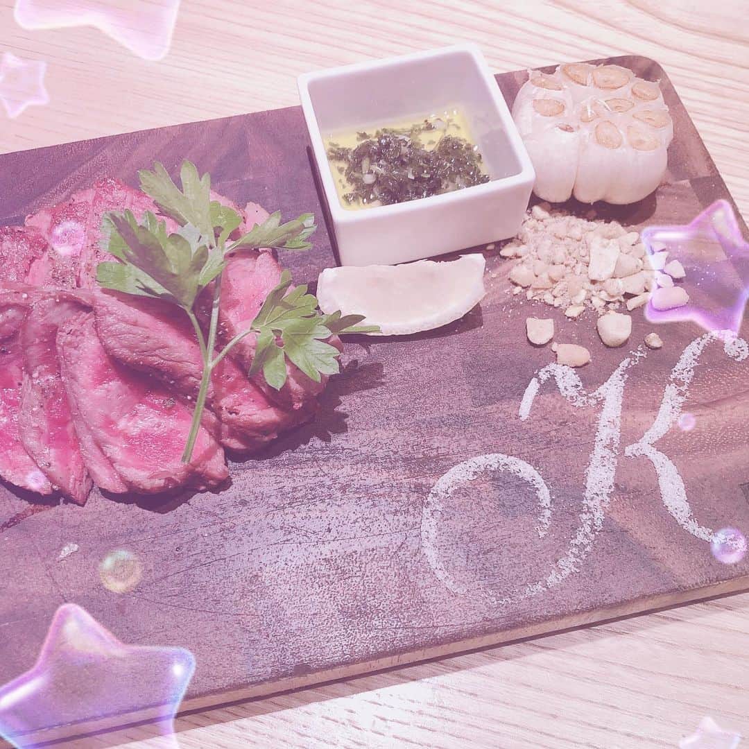 絵仁さんのインスタグラム写真 - (絵仁Instagram)「もっしゃもっしゃ🥬 ♡ ♡ ♡ #お肉 #お肉大好き #お肉料理 #渋谷ディナー #渋谷カフェ #新宿グルメ #池袋カフェ #東京グルメ」7月30日 14時39分 - eni_tc