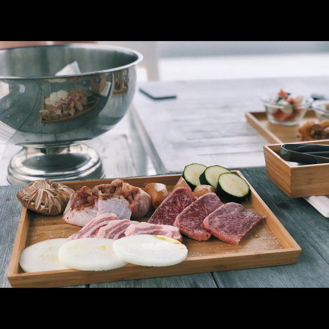 sayocoのインスタグラム：「昨日は初supからのBBQ🍖🏄‍♀️🌈☁️ 今年やっと夏らしいこと出来た🌊 案の定あちこち筋肉痛💥 #sup#bbq#sunnyfunnydays #葉山#海コーデ」