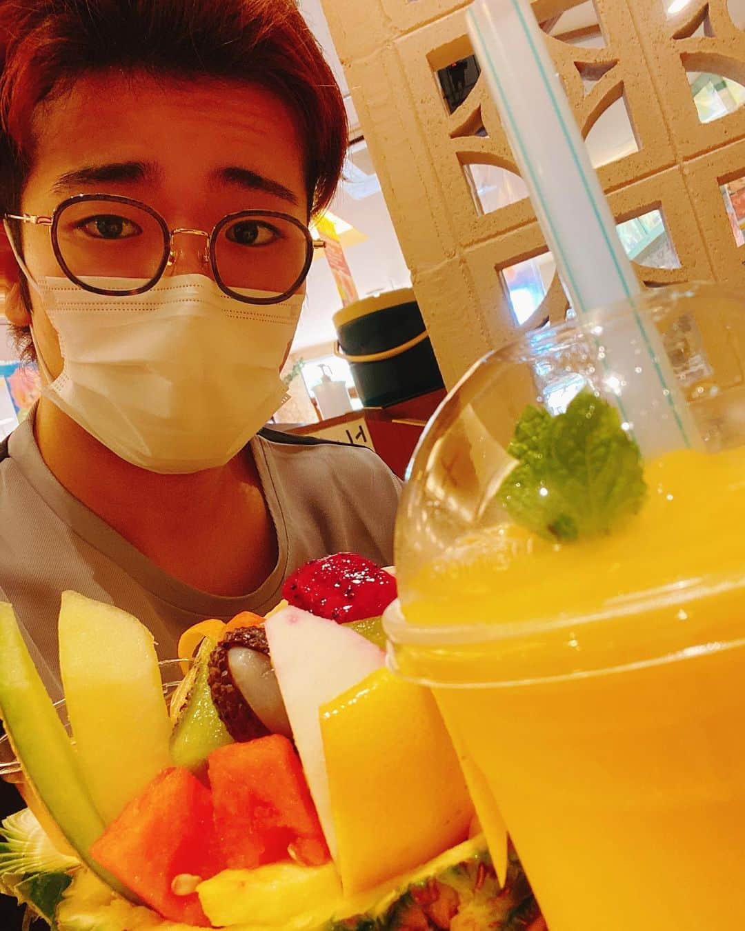 のインスタグラム：「#OKINAWAフルーツランド #全然おもんない」