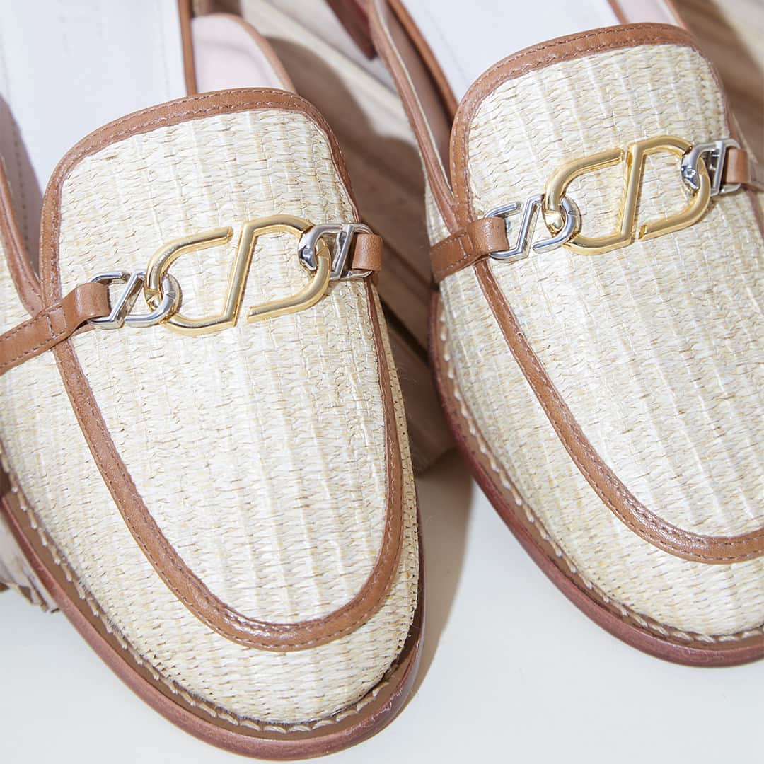 Schutzのインスタグラム：「SCHUTZ NEW NATURAL - OUT NOW ❤️ #newin #schutznewnatural」