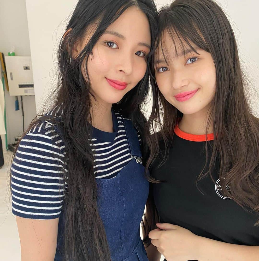 高橋有紀のインスタグラム：「二人とも可愛くって良い子だった 〜🥺🤍 アプリmoruの撮影の時！ #hairmake #osakana_yuki」