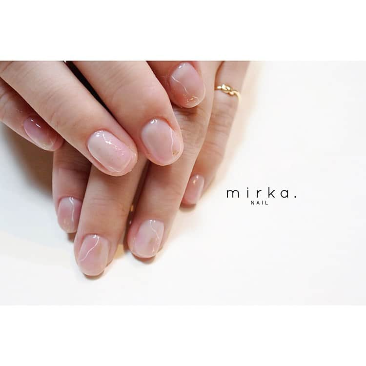 mirka. NAIL(ミルカネイル)さんのインスタグラム写真 - (mirka. NAIL(ミルカネイル)Instagram)「﻿ ﻿ あわめピンク◯﻿ ﻿ オフィスネイルにオススメです﻿ ﻿ ﻿ ﻿ -----------------------------------------﻿ ﻿ ご予約、お問い合わせは﻿ LINE公式アカウント@mirka.nail(@含む)まで。﻿ 直近の空き状況やご予約方法、そのほか詳細はLINEタイムラインをご覧ください。﻿ ご新規さまの受付も再開してます。﻿ ﻿ オーダーネイルチップのご注文もお気軽にお問い合わせ下さい。﻿ ﻿ ﻿ 感染予防対策をしっかり行ったうえでお客様をお迎えしております。﻿ ﻿ 〈感染予防の取り組み〉と〈お客様へのお願い〉を﻿ ハイライトにてまとめておりますので、ご確認くださいませ◡̈﻿ ﻿ ﻿ ﻿ #mirkanail#nails#nail#nailart#naildesign﻿ #ショートネイル#ネイルアート#ネイルデザイン#ネイル#大人ネイル#シンプルネイル#オフィスネイル#ニュアンスネイル﻿」7月30日 16時19分 - mirka.nail