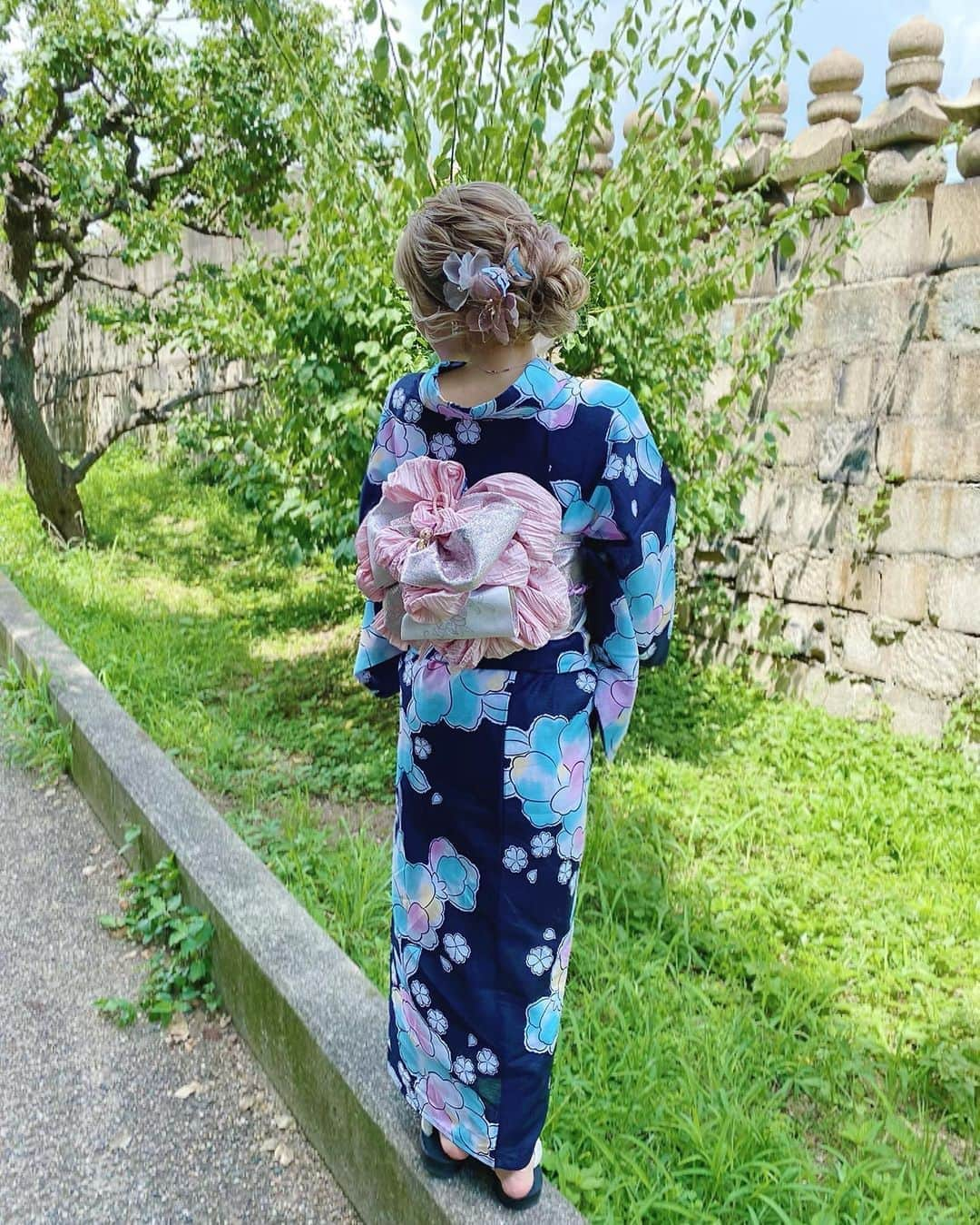 門りょうさんのインスタグラム写真 - (門りょうInstagram)「ちなみになう！ 一眼で撮ってもらった👘 今年は花火大会全滅なので浴衣着ないと思っていたけど、撮影で着ました。」7月30日 16時23分 - rio19891015