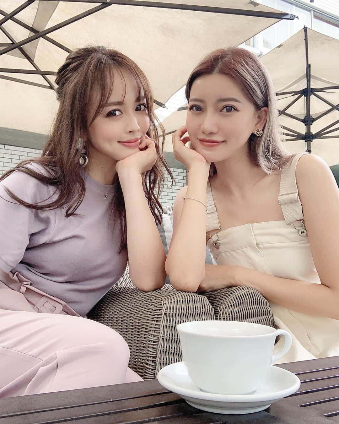 のインスタグラム：「Love♡﻿ ﻿ ﻿ ﻿ かんなとデートしてきた♡﻿ ﻿ いつも大人数で集まる女子会ではワイワイみんなで色々語ったりしてて、﻿ いつメンなんだけど、二人きりでは初💋﻿ ﻿ ﻿ サッパリしていて、めっちゃ気さくだし、こんな美人ちゃんで、とにかく居心地がいいの♡﻿ ﻿ ﻿ ﻿ あっという間に時間が過ぎちゃった💕﻿ ﻿ ﻿ ありがとうねー💜﻿ ﻿ ﻿ ﻿ ここは大好きなCICADA♡﻿ ﻿ 美味しかったーー☻ ﻿ ﻿ また行こうね💜　  @kkkkkkanna」