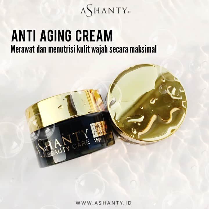 ASHANTY BEAUTY CREAM OFFICIALのインスタグラム：「Anti Aging Cream Series mampu merawat dan menutrisi kulit secara maksimal ❣️   Bermanfaat untuk mencerahakan kulit wajah, melembutkan, melembutkan dan mampu melawan penuaan dini pada kulit wajah 🖤  _____________________________ Informasi dan pemesanan  Ashanty Beauty Cream Chat Via WA: 081293823950 WA: 087778489900 WA: 085781140354 WA: 081287388885 ⚡️ Fast Respons Click Link On Bio Instagram @ashantyid ❣️ ______________________________ #ashantybeautycream #creamashanty #skincareashanty #skincare #skincareartis #skincarelokal #creamwajah #creamperawatanwajah #obatjerawat #jerawat #kosmetik #krimwajah #creamwajah #whiteningcream #ashantyid #ashanty #ahha #kepastian #aurelhermansyah」