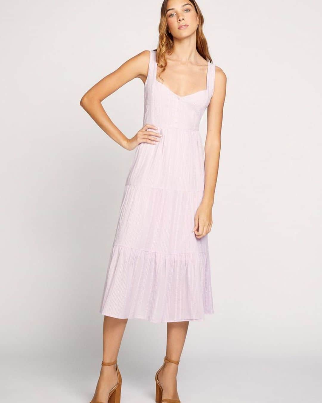 クーカイさんのインスタグラム写真 - (クーカイInstagram)「On adore le style bustier de la robe Stella, et vous ?  #dresses #robes #mode #fashion #summerdresses」7月30日 17時02分 - kookai_france