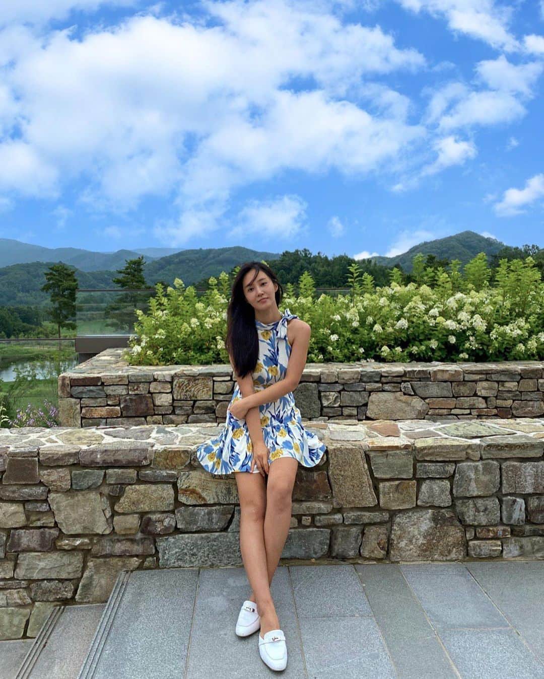 ユリ さんのインスタグラム写真 - (ユリ Instagram)「훌륭한 내 포토 @sooyoungchoi 💐」7月30日 17時20分 - yulyulk