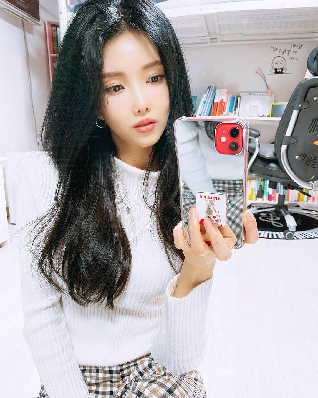 リンジさんのインスタグラム写真 - (リンジInstagram)「#검은머리#내용없음」7月30日 17時40分 - linzy_minji