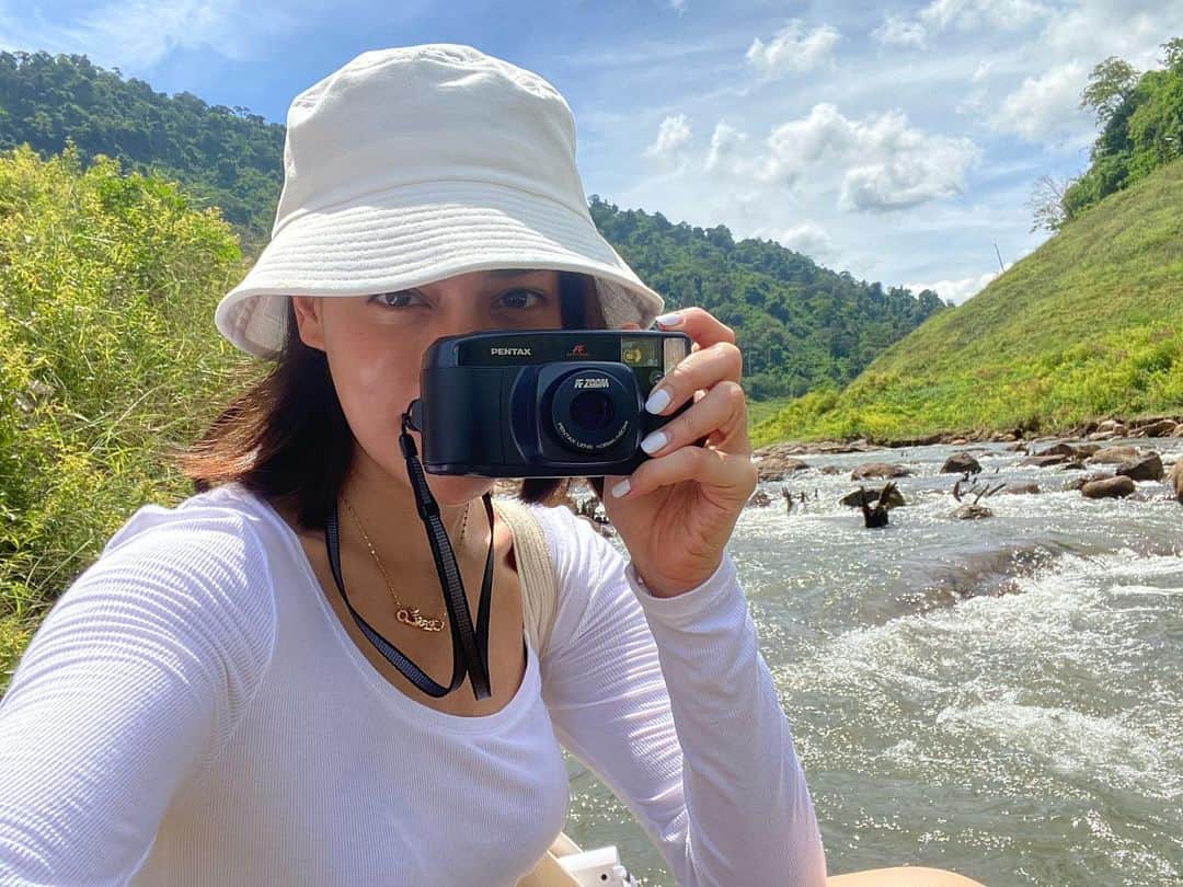 キンバリー・アン・ウォーテマス・ティアムシリのインスタグラム：「Hiking+picnic day ⛰ #โดนพี่เค้าหลอกมาอีกจนได้」