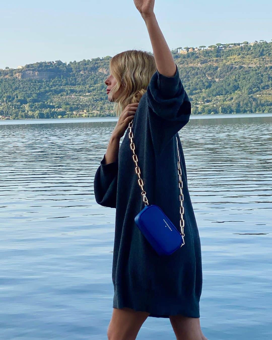 Alessia Marcuzziさんのインスタグラム写真 - (Alessia MarcuzziInstagram)「E’ tutto un equilibrio sopra la follia...sopra follia #sally #vasco」7月30日 17時46分 - alessiamarcuzzi