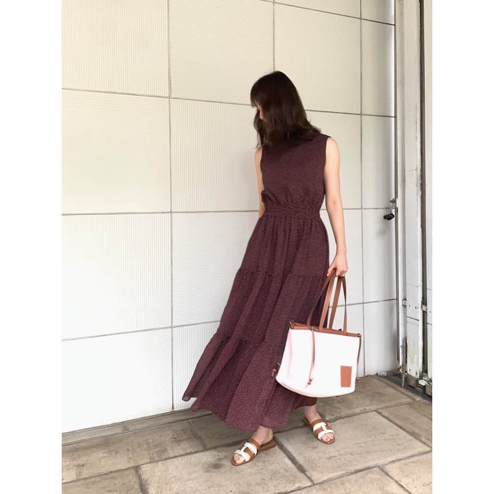 佐々木希さんのインスタグラム写真 - (佐々木希Instagram)「bag#LOEWE sandal#HERMES one-piece#iNtimite  #のぞみの私服」7月30日 18時12分 - nozomisasaki_official