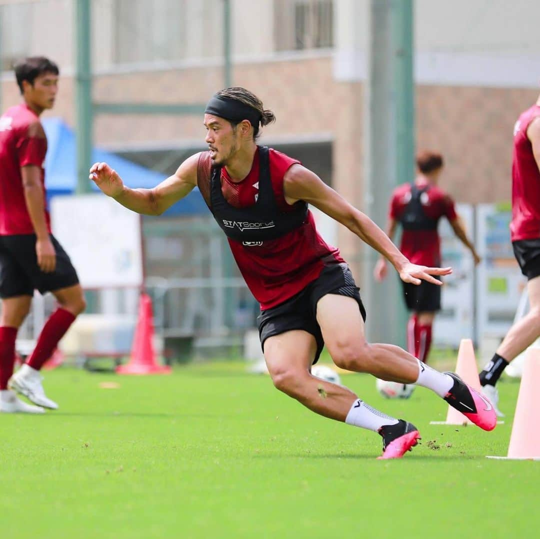 ヴィッセル神戸さんのインスタグラム写真 - (ヴィッセル神戸Instagram)「Good day of training! ☀️🏃🏻‍♂️⚽️ .  #vissel #visselkobe #ヴィッセル #ヴィッセル神戸 #Kobe #神戸 #WeAreKobe #KobeForeverForward #一致団結 #JLeague #Jリーグ #DAZN」7月30日 18時39分 - visselkobe