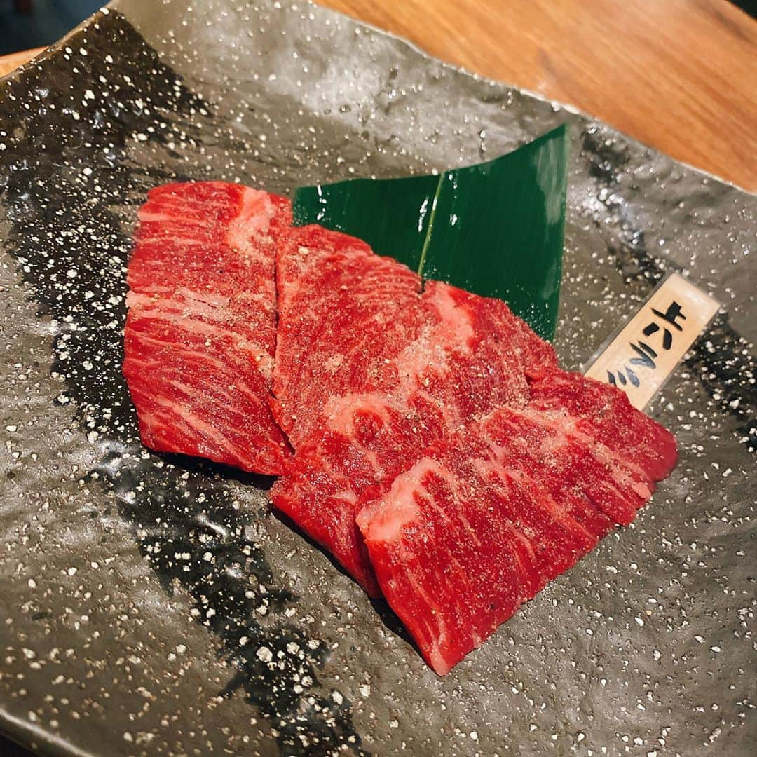 亜矢みつき（神谷充希）さんのインスタグラム写真 - (亜矢みつき（神谷充希）Instagram)「🥩🔥 スタジオ近くで焼肉探検するのも撮影終わりの醍醐味だよ🤤 お肉して〆のスープでほっと一息✨ あした撮影あるから今宵はガーリックライスはお預け😭 #焼肉 #肉食女子 #亜矢めし散歩  #青山 #aoyama #青一 #上ハラミ #上タン塩 #ウニ肉 #卵スープ」7月30日 18時43分 - ma.yamitsuki