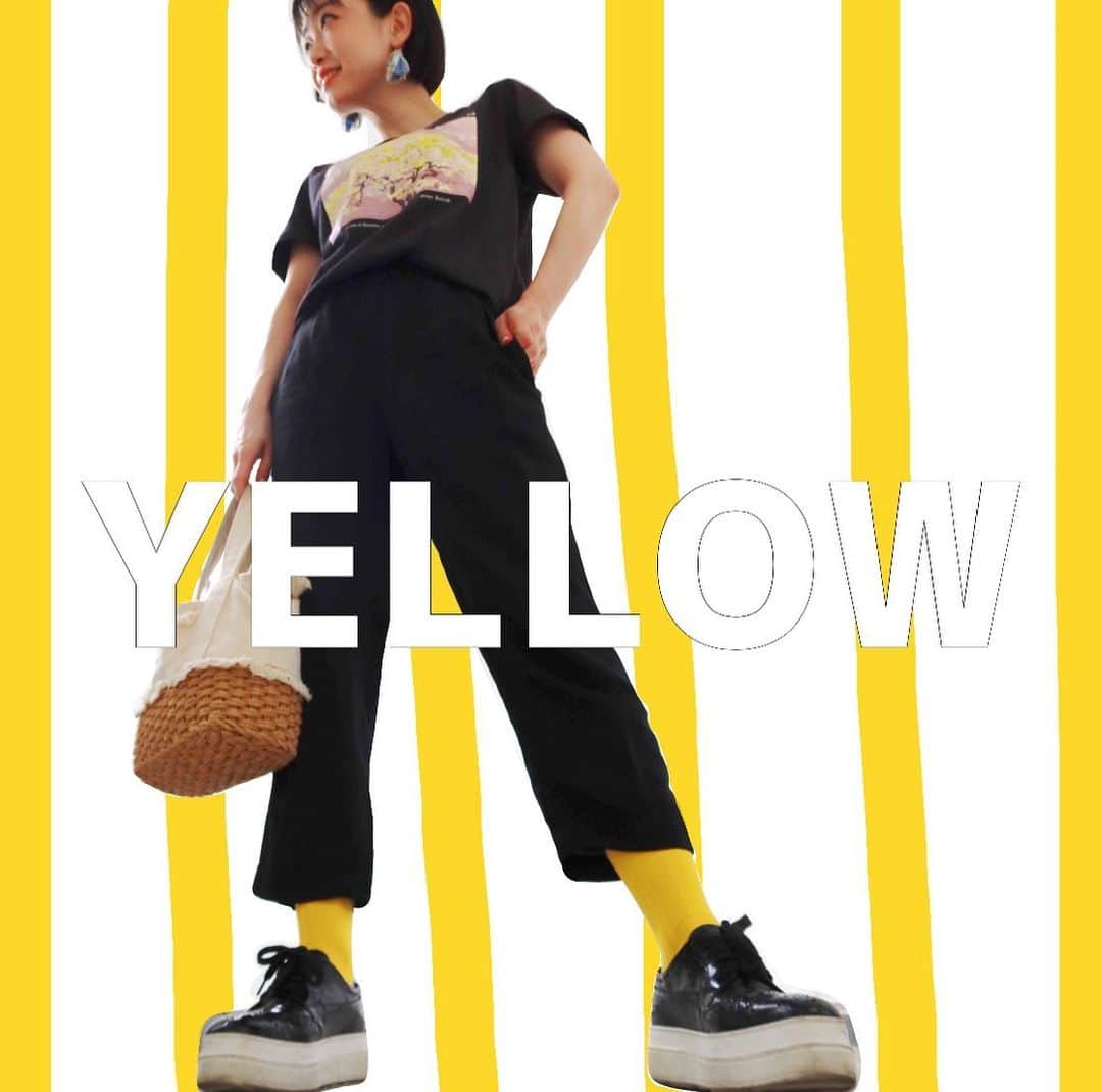 西田あいさんのインスタグラム写真 - (西田あいInstagram)「✳︎ #ニシアイコーデ #outfit  ・ 今日のラッキーカラーは YELLOWでした💛 ・ 家を出る直前にテレビで言ってたから 急遽ピアスと靴下の小物だけ黄色にchange☆ ・ ・ #outfitoftheday #instafashion #instaoutfit #ootd #ootdfashion #150cmコーデ #beams #yellow #yellowsocks #allblackoutfit #blackclover #blackoutfit #tabio #love #peace #happiness #ニシアイアート #marni #everydaymadewell」7月30日 18時48分 - nishidaai