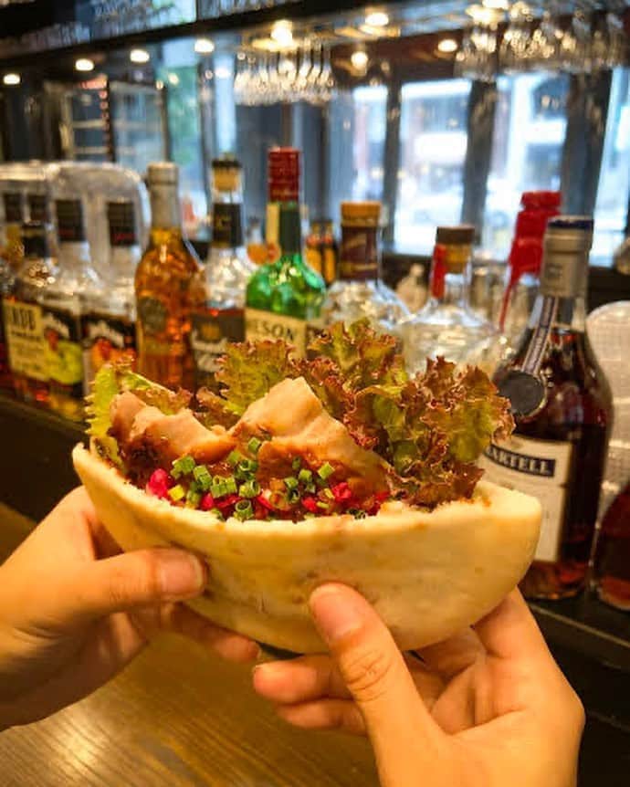 Courtyard by Marriott Tokyoのインスタグラム：「ラヴァロックのテイクアウトデリ😁 チョップドサラダ + 冷製スープが入った豪華ヘルシーランチセット！1,000円 税込 8月3日からのメニューはこちら！！ A　ポークシチューのワッフルサンド🍔 ジューシーなポークシチューをふわふわのワッフルで挟みました。ボリューム満点！  B　スモークサーモンとクリームチーズのトルティーヤ蜂蜜の香り🥙 スモークサーモンにフレーバーを添えたトルティーヤです。ブランチやランチにどうぞ。  C　よだれ鶏のピタサンド🌯 ハードワークアウト後の質の良いたんぱく質補給に最適です。 生姜のエッセンスが効いたチキンピタブレッドをお楽しみください。  Lavarock Takeout Deli Includes Chopped salad + Cold Soup! Only 1000 Yen! The below menu starts 8/3.  Pork Stew Waffle Sandwich Enjoy delicious juicy pork with a soft and fluffy waffle sandwich. This sandwich will make you full!  Smoked Salmon and Cream Cheese Tortilla Sweet honey filled tortilla with smoked salmon. Light and sweet. Perfect for anytime of the day.  Yodare Chicken Pitabread Perfect for those who need protein after that hard workout! Strong kick from the ginger and a strong punch from the chicken!  #自粛生活 #自粛 #自粛中の過ごし方 #自粛生活を楽しく過ごす #healthy #ヘルシーメニュー #丸の内ol #ヘルシー #減量 #野菜たっぷり #野菜 #野菜料理 #サンドウィッチ #ランチ #東京駅 #京橋グルメ #京橋 #テイクアウト #テイクアウトランチ #東京 #丸の内 #ol」