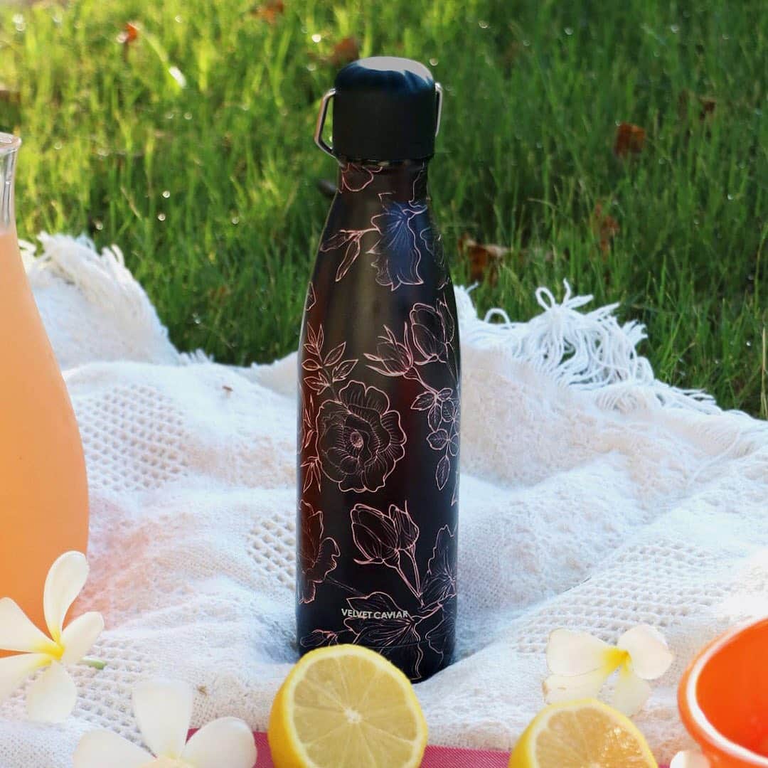 VELVETCAVIARさんのインスタグラム写真 - (VELVETCAVIARInstagram)「What’s not to LOVE about our new Water Bottle launch? 6 designs inspired by our bestsellers. Swipe through >> and let us know your favorites! 💧#velvetcaviar」7月31日 5時59分 - velvetcaviar