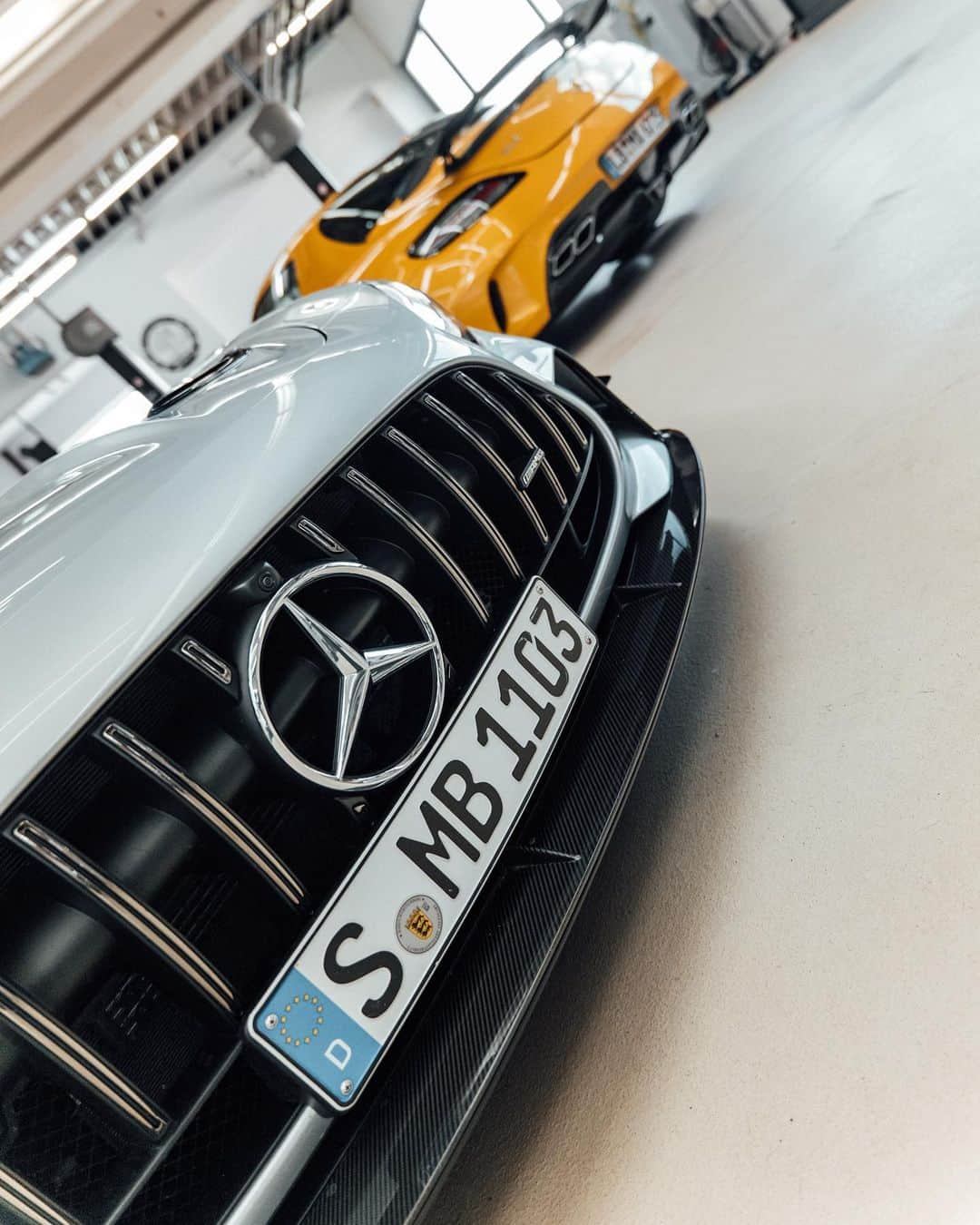 Mercedes AMGさんのインスタグラム写真 - (Mercedes AMGInstagram)「[Kraftstoffverbrauch kombiniert: 12,8 l/100 km  CO₂-Emissionen kombiniert: 292 g/km  amg4.me/efficiency-statement  Mercedes-AMG GT Black Series]  Watch out! Two iconic Black Series models in one spot. But in this episode it's all about the interior. Stay tuned! #INSIDEAMG  #MercedesAMG #AMG #BlackSeries #DrivingPerformance #AMGGTFAMILY #SLS」7月30日 21時07分 - mercedesamg