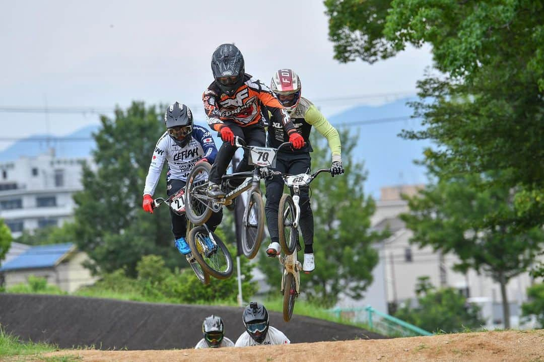 増田優一さんのインスタグラム写真 - (増田優一Instagram)「Back to race!! It’s good to be back on the race last weekend.Thank you for organizing this awesome event @gantrigger @gan57 @masahirosampei and everyone out there for helping! ______________________________ 数ヶ月ぶりにレースに参戦しました。久しぶりに緊張しましたし、レースをしっかり味わうことが出来て、とても楽しかったです！ 企画してくださった @gan57 @gantrigger ありがとうございました！！ 📸@tara.fff  #TenBMXCommandments」7月30日 21時18分 - you1masuda_