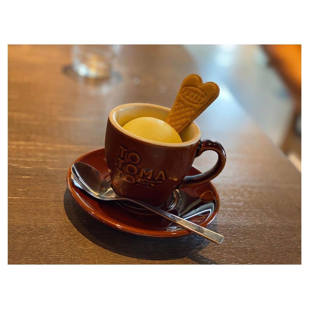 のインスタグラム：「やーっと梅雨明け☀️ まだかなまだかなと待っていたけど いざ梅雨が明けると あっつい、、、😵💦バテる… ジェラート食べてスッキリしました✨  #山口きらら博記念公園 #TOTOMATO #ランチ　🍴」
