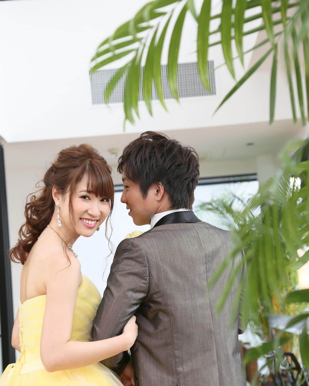 あつろーのインスタグラム：「結婚式から今日で3年だ〜😁🎉 . あっという間だったな♪ . 今まで載せてなかったような気がする写真🤳 . #結婚式 #3年 #これからもよろしくね」