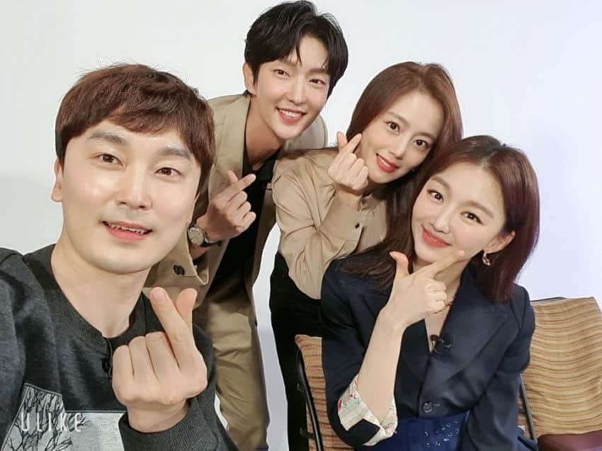 チャン・ヒジンのインスタグラム：「오늘도 본방사수 #악의꽃」