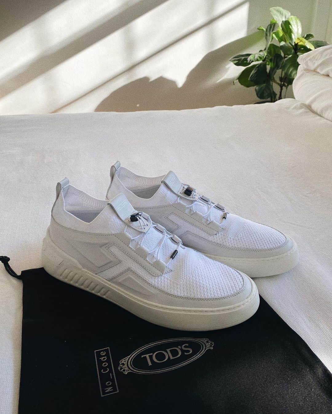 THOMAS DAVENPORTさんのインスタグラム写真 - (THOMAS DAVENPORTInstagram)「Finally got my hands on a pair of the new No_Codes by @tods @todsno_code  #tods  #todsnocode #todsaustralia #collab」7月30日 22時11分 - thomasdavenport