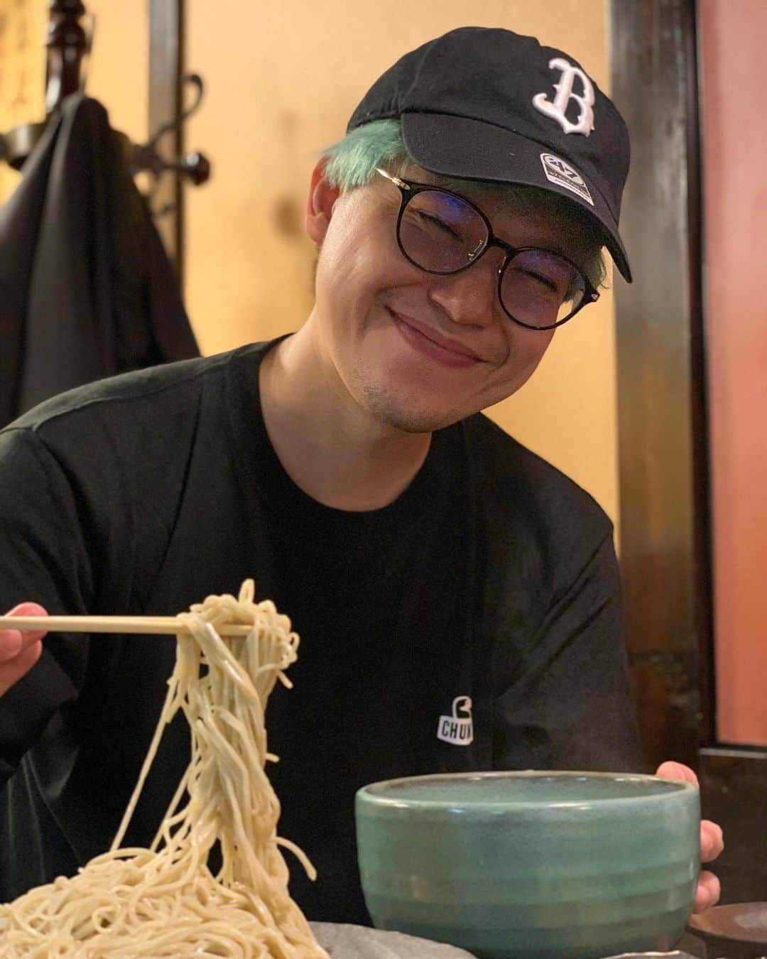 相馬トランジスタのインスタグラム：「至福のひととき💚  #毎日笑顔日記 #蕎麦食いジジイ #鴨せいろ」