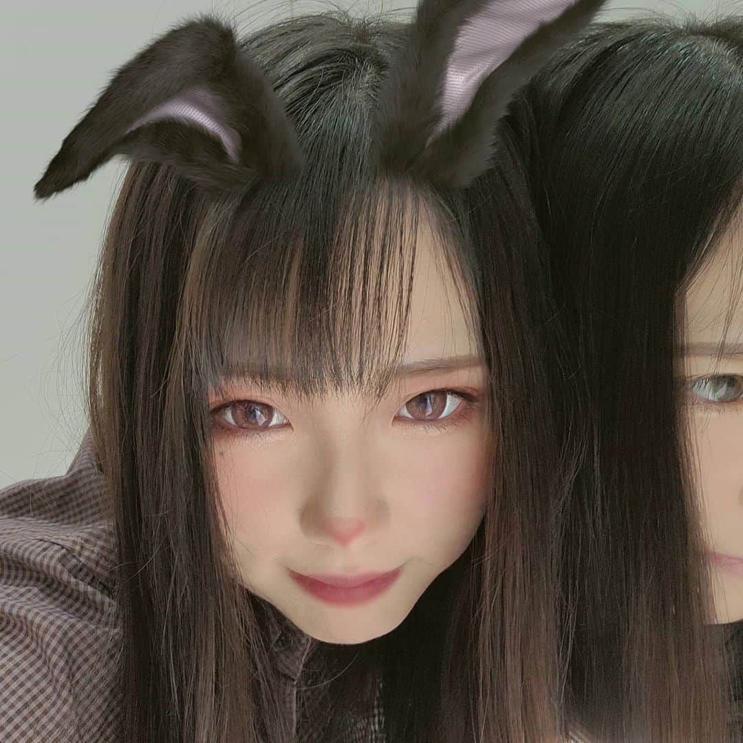 山内もえのインスタグラム：「. 黒うさぎ＆白うさぎ🐰 あなたはどっち派？？(*˘▿˘✽) . . . . #フリーモデル #山内もえ #撮影依頼受付中 #撮影 #サロンモデル #サロンモデル依頼受付中 #被写体 #model #モデル #写真 #可爱的 #射击 #beauty #pretty #cute #eye #idol #アイドル #瞳 #natural #photo #art #portrait #portraitphotography #fashion #photography #写真好きな人と繋がりたい #fashion」