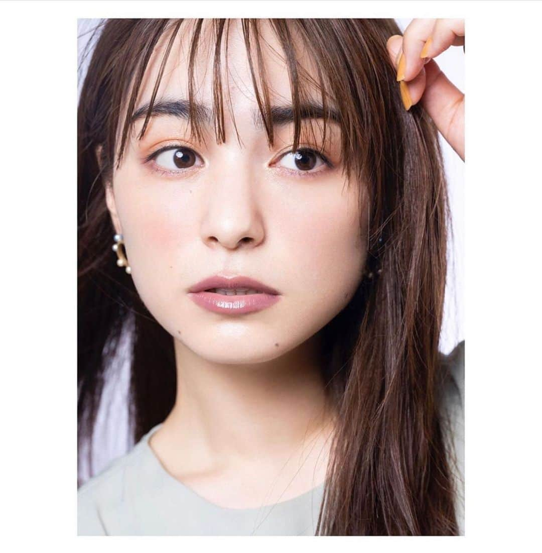 松原菜摘さんのインスタグラム写真 - (松原菜摘Instagram)「voce9月号💗 Georgeさんメイク 本当トリコになってしまう…♡ SUQQUさんのリップも可愛すぎて…♡ ぜひぜひみてください☺️ #vocemagazine #suqqu」7月30日 22時43分 - __hani__mn