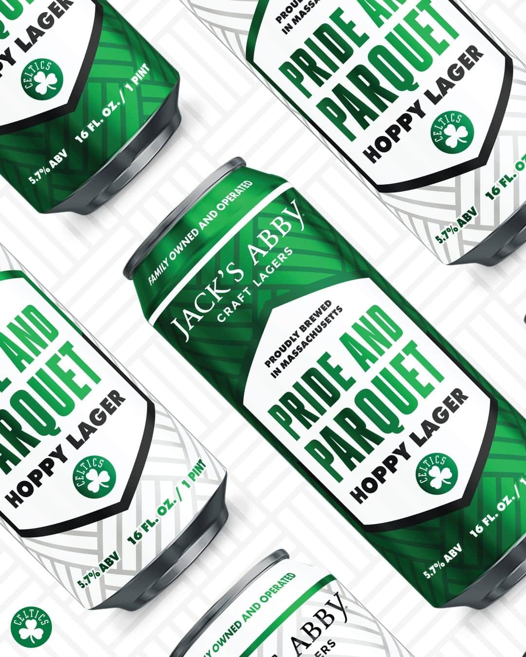 ボストン・セルティックスさんのインスタグラム写真 - (ボストン・セルティックスInstagram)「Cheers 🍻 We've teamed up with Jack’s Abby Craft Lagers to release an exclusive Celtics beer, Pride and Parquet. Keep an eye out for the “home" and "away” Pride and Parquet colors, scheduled to be released throughout New England during the 2020-2021 season.」7月30日 23時01分 - celtics