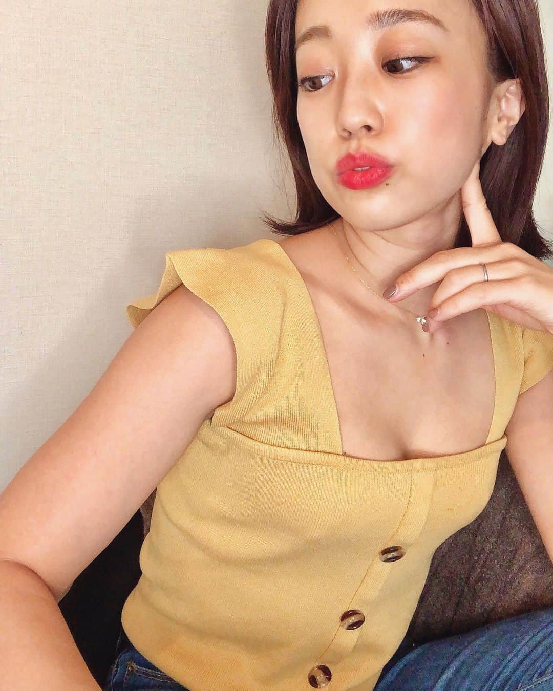 DJ YURiAのインスタグラム：「💛💛💛﻿ ﻿ ﻿ Qoo10で買った服が﻿ ちゃんと全部着れる服で﻿ ほっとした日w﻿ ﻿ ﻿ ﻿ ﻿ #ootd  #qoo10」