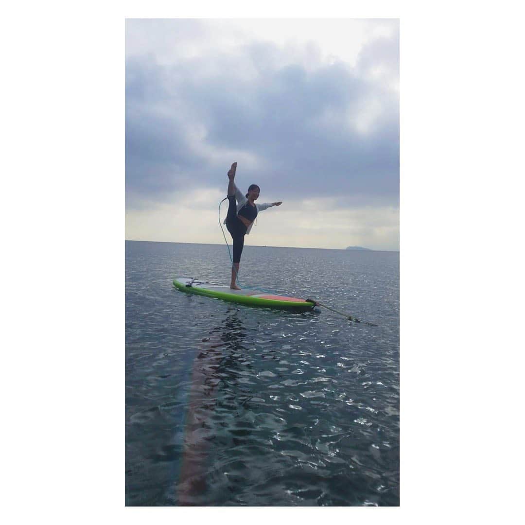 寺川里奈さんのインスタグラム写真 - (寺川里奈Instagram)「Y字🤸‍♀️ #サップヨガ  #sup #yoga #sea」7月30日 23時56分 - rina_terakawa