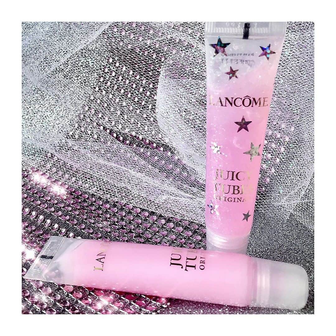 Lancôme Officialさんのインスタグラム写真 - (Lancôme OfficialInstagram)「It takes two to tango, glitter and shine to create the perfect glossy lip. Thank you @themakeupshopaholic for this gorgeous Juicy Tubes duo.  #Lancome #JuicyTubes #LipGloss」7月30日 23時58分 - lancomeofficial