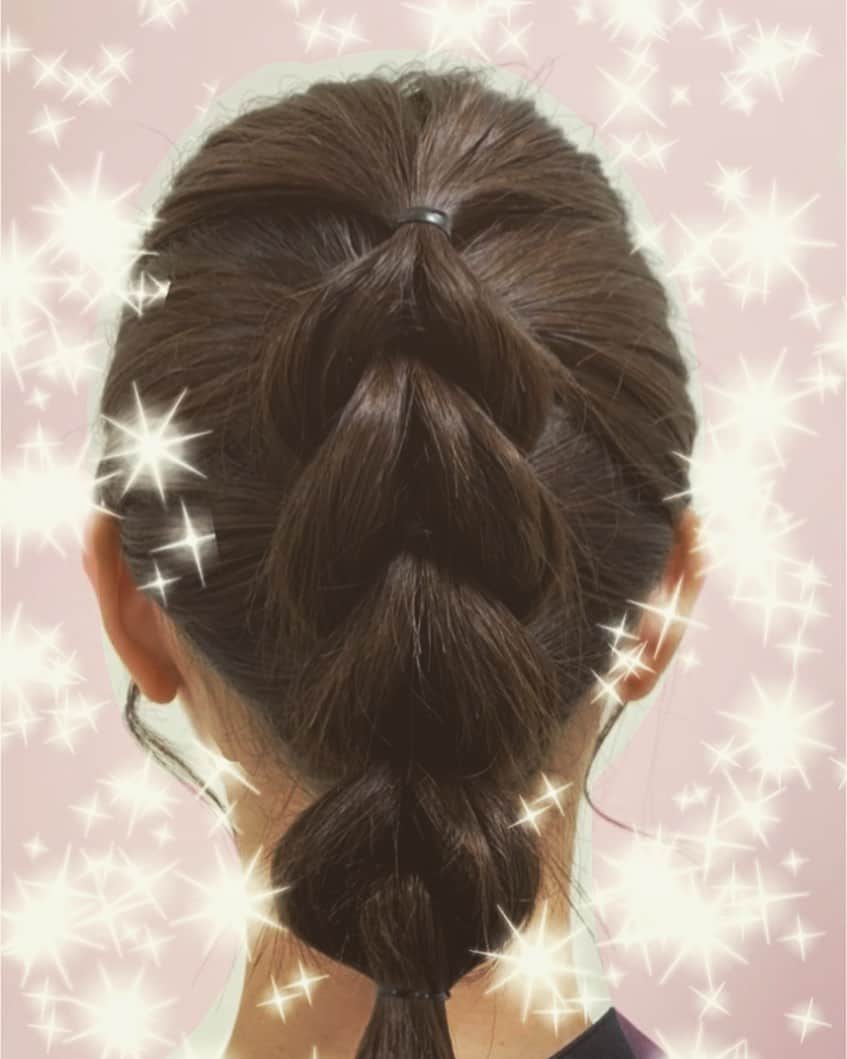 相原くるみ（西野七瀬）さんのインスタグラム写真 - (相原くるみ（西野七瀬）Instagram)「結構髪アレンジしてる。 毎日変えたり変えなかったり。 きれいに出来てるって先輩が撮ってくれた。 #相原くるみ  #病院薬剤師  #新人薬剤師  #へああれんじ #加工うまく出来ない  #髪型アレンジ #まとめたほうが楽」7月31日 0時03分 - aiharakurumi