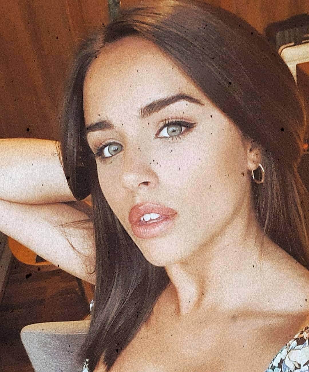 ジョージア・メイ・フットのインスタグラム：「I'm a forever kinda girl 💜」