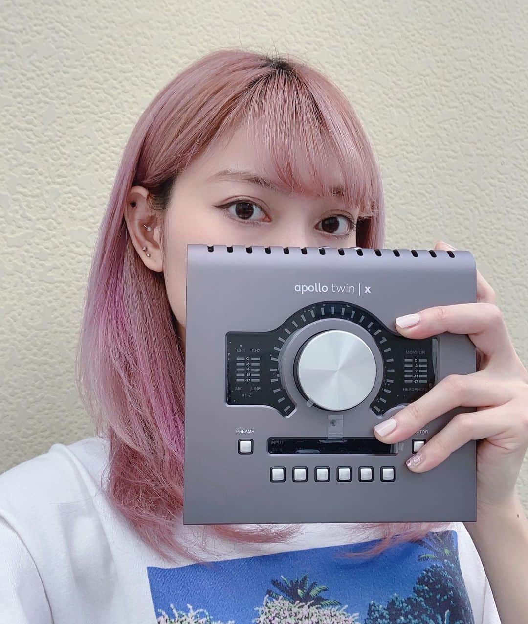 SHIZUKAのインスタグラム：「. いい音で録れるようになったぞー！ #apollotwinx #apollotwin #universalaudio」
