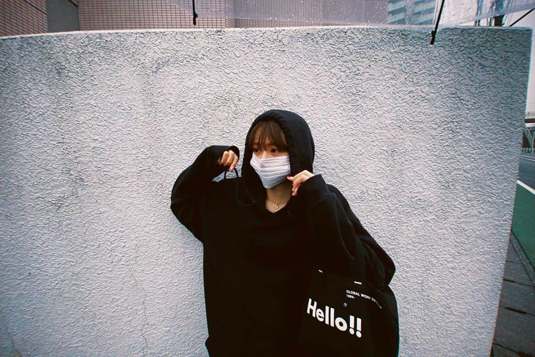 足立佳奈のインスタグラム：「そろそろ梅雨あけるかい？ おやすみっ」