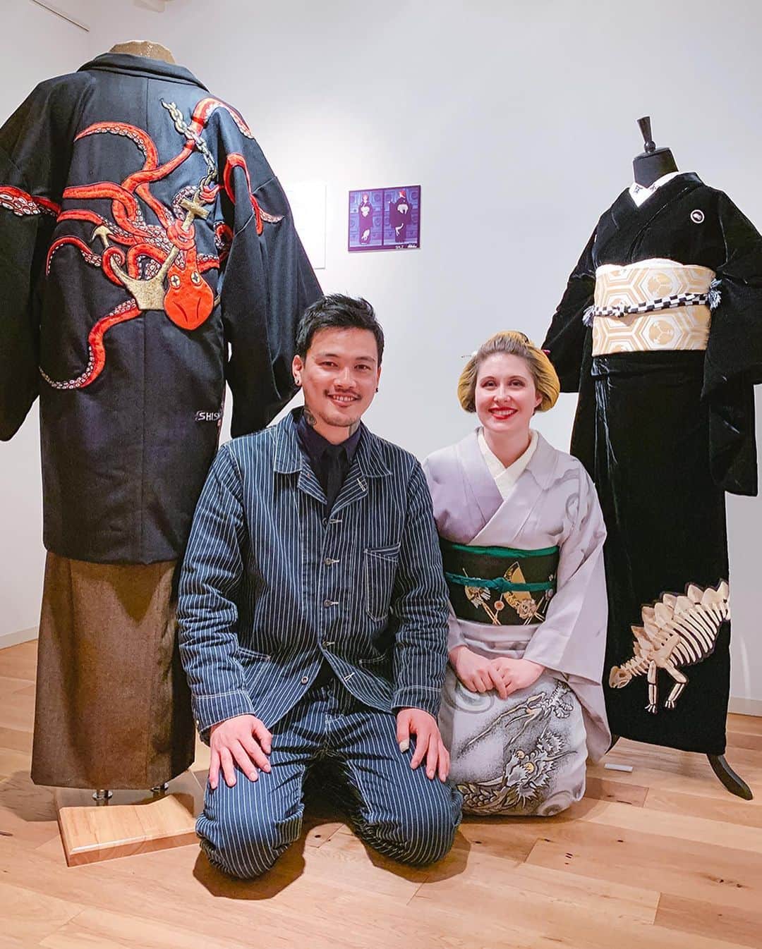 Anji SALZさんのインスタグラム写真 - (Anji SALZInstagram)「Long time no update on my blog 😂 COVID made me lazy🙈💦 But now you can read and see tons of pictures from my joint exhibit with @shishumania in February ❤️❤️ and the embroidery men’s kimono ensemble we made together!!👘😱 💫www.salz-tokyo-com or link in story/bio 🙌🏻  コロナでやる気がなくなってしまったが、少しづつ元気が出た🤣🥰ので久々にブログ更新💫  @shishumania とのコラボ作品及び初展示について書きました❤️ ストーリー又はバイオのリンクから飛んでみて✈️ www.salz-tokyo.com  #salztokyo #salzkimono」7月31日 0時31分 - salztokyo