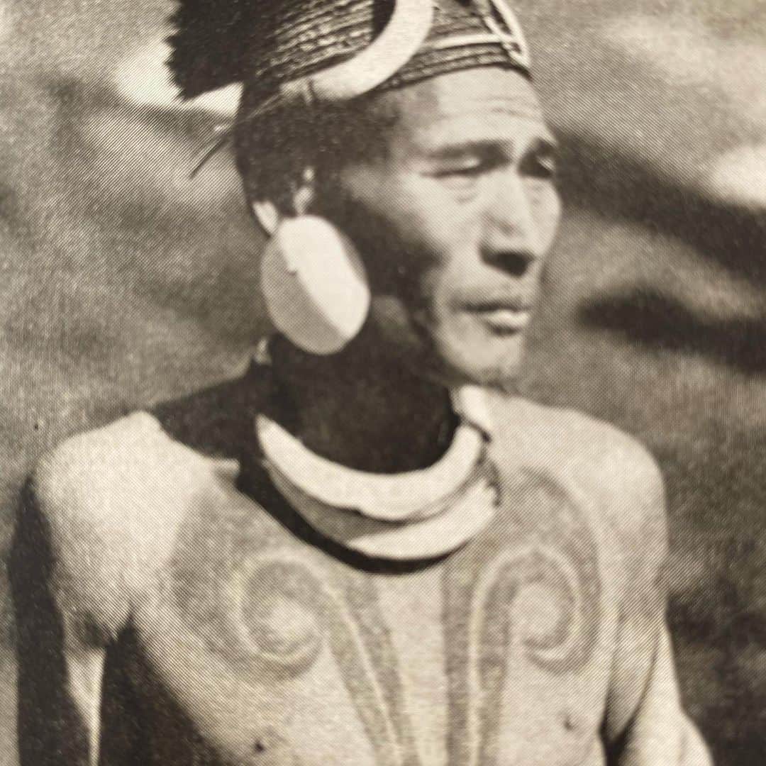アムステルダム・タトゥー・ミュージアムのインスタグラム：「Naga man with headhunt tattoo」