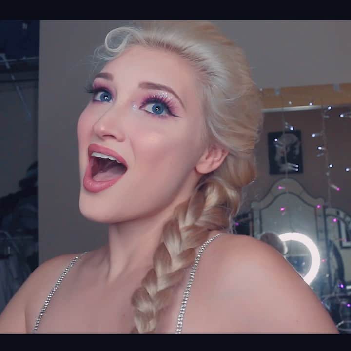 のインスタグラム：「Covid is finally loosening it’s grip on me and I’m feeling better. 🙌🏼 ⠀⠀⠀⠀⠀⠀⠀⠀⠀⠀⠀ ⠀ ⠀⠀⠀⠀⠀⠀⠀⠀⠀⠀⠀ Hair: by me⠀⠀⠀⠀⠀⠀⠀⠀⠀⠀⠀ ⠀⠀⠀⠀⠀⠀⠀⠀⠀⠀⠀ Makeup: by me ⠀⠀⠀⠀⠀⠀⠀⠀⠀ ⠀⠀⠀⠀⠀⠀ ⠀Song: Let it go by Idina Menzel ⠀⠀⠀⠀⠀ ⠀⠀Elsa dress: @angelsecretofficial ⠀⠀⠀⠀Eyeshadow: @jamescharles Artistry pallet and @colourpopcosmetics Frozen 2 pallet ⠀⠀⠀⠀⠀⠀⠀⠀⠀⠀⠀ ⠀⠀⠀⠀⠀⠀⠀⠀ ⠀⠀⠀⠀⠀⠀⠀⠀⠀⠀⠀ ⠀⠀⠀⠀⠀⠀⠀⠀⠀⠀⠀ ⠀⠀⠀⠀⠀ Lipstick: @revlon ULTRA HD matte lip color」