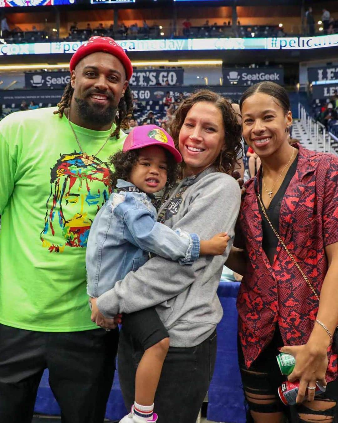 ニューオーリンズ・セインツさんのインスタグラム写真 - (ニューオーリンズ・セインツInstagram)「Good luck to @pelicansnba as they officially restart their season in Orlando tonight! We’ll be tuned in 📺⚜️🏀 #WontBowDown #WholeNewGame」7月31日 6時22分 - saints