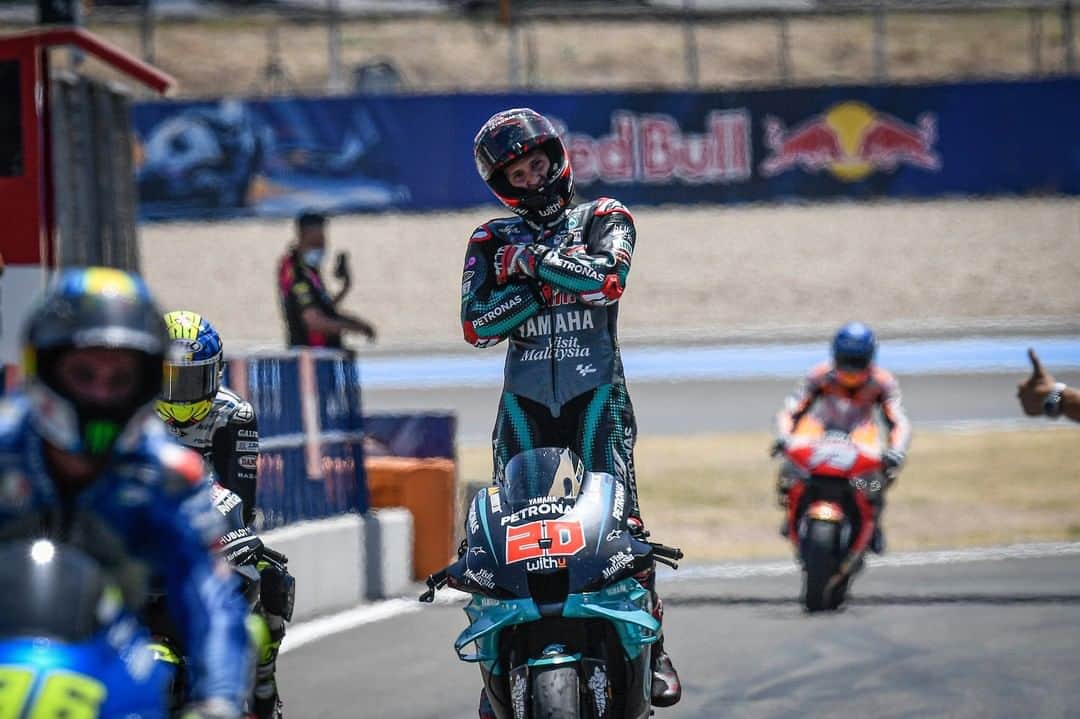 MotoGPさんのインスタグラム写真 - (MotoGPInstagram)「@fabioquartararo20 celebrated his second #MotoGP victory in Mbappé style! 😎 Did you know that the @sepangracingteam rider is now France's most successful premiere class rider? 🇫🇷 #FQ20 #AndaluciaGP #TBT #ThrowbackThursday」7月31日 1時00分 - motogp
